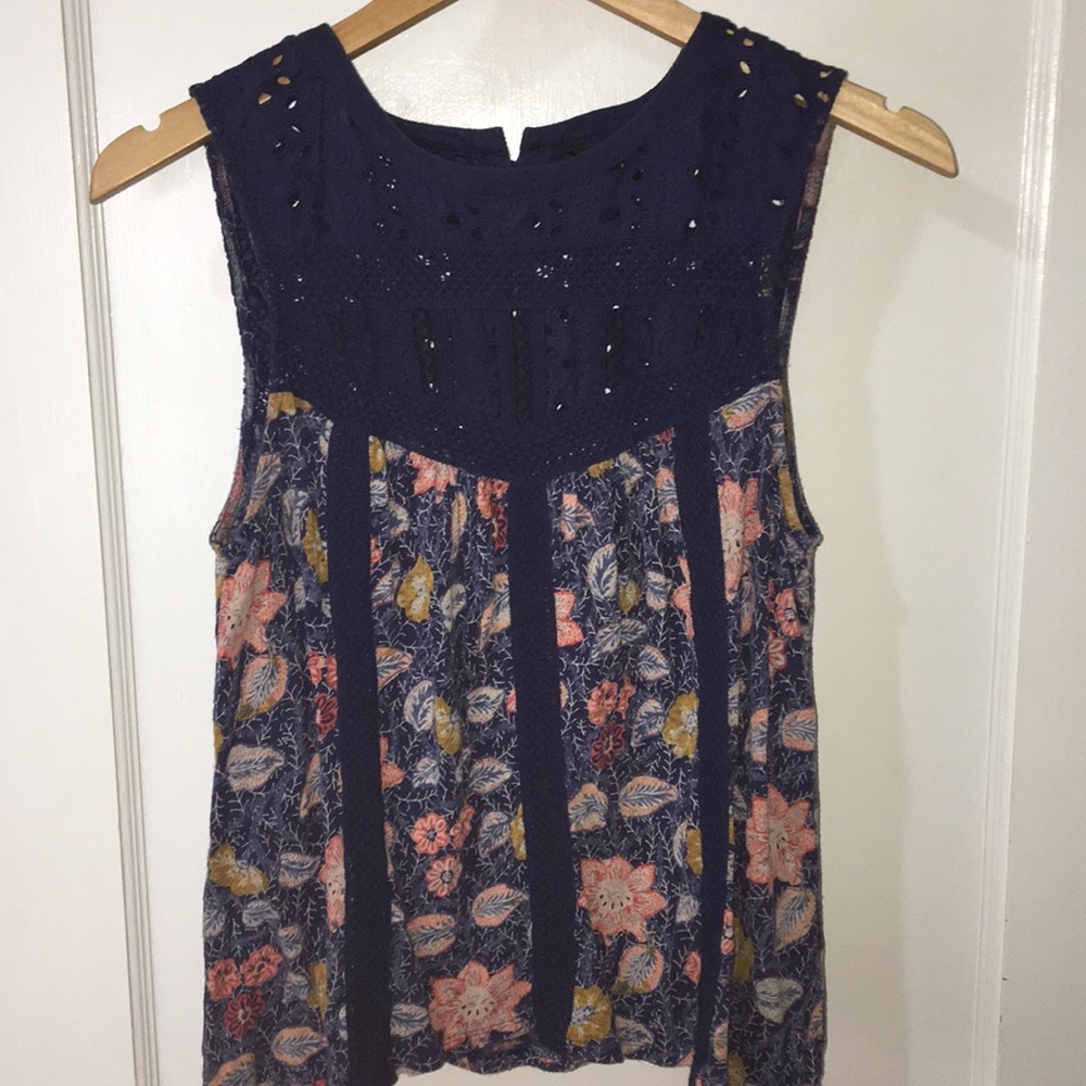 - Blue Crochet Sleeveless Top size Medium